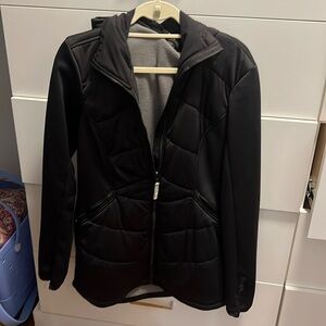 Bench Women’s Large Black lined jacket